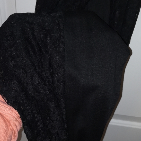 ✨2 for $10✨ Infinity scarf - Picture 2 of 4